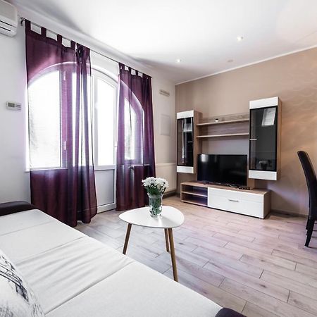 Village Apartments Mimi Pridvorje Екстериор снимка