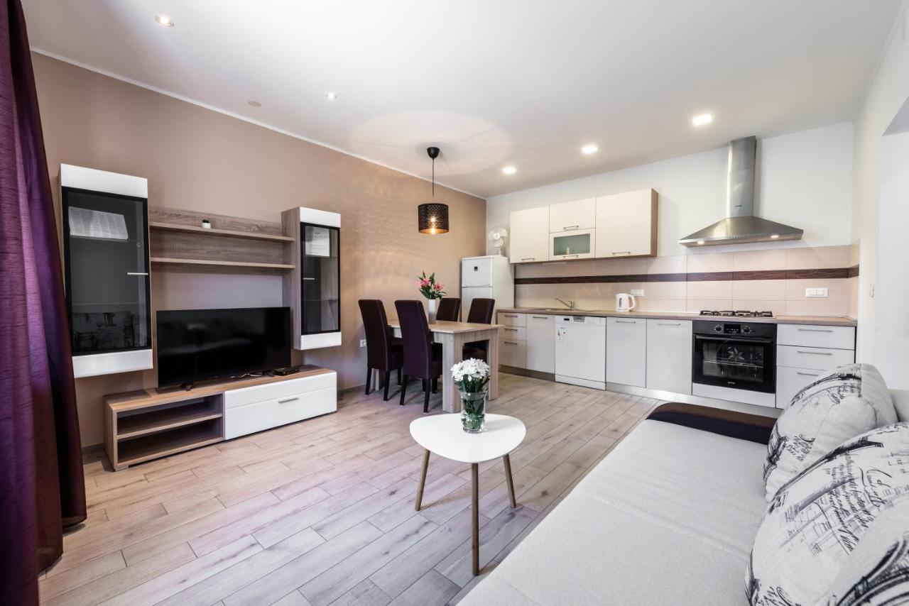 Village Apartments Mimi Pridvorje Екстериор снимка